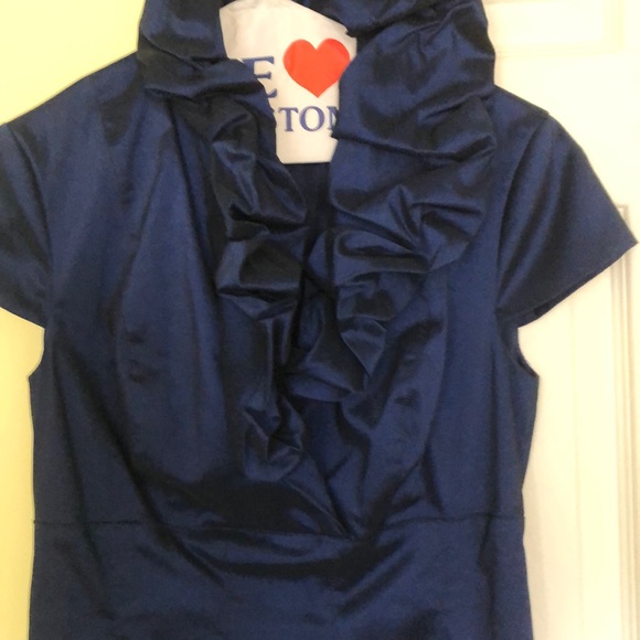 Gorgeous dress! - Picture 2 of 4